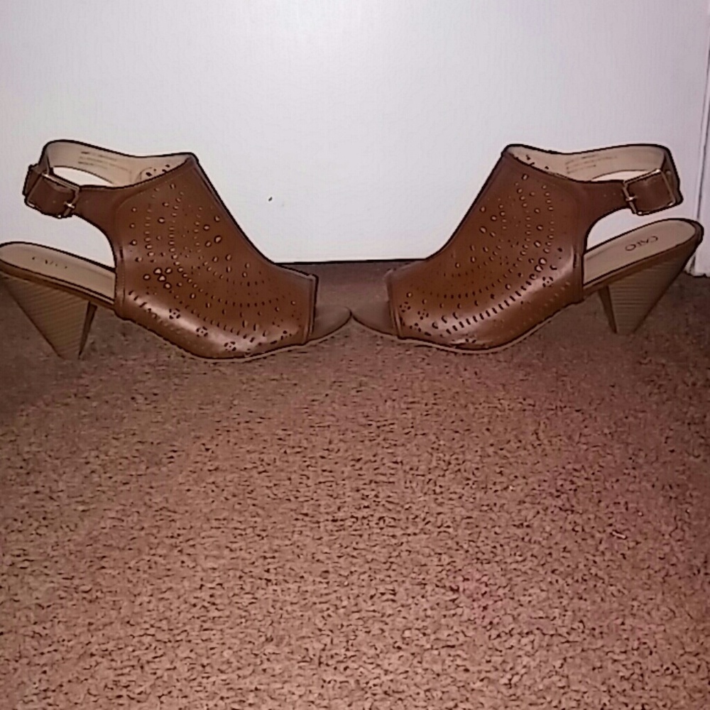 Sling back sandals